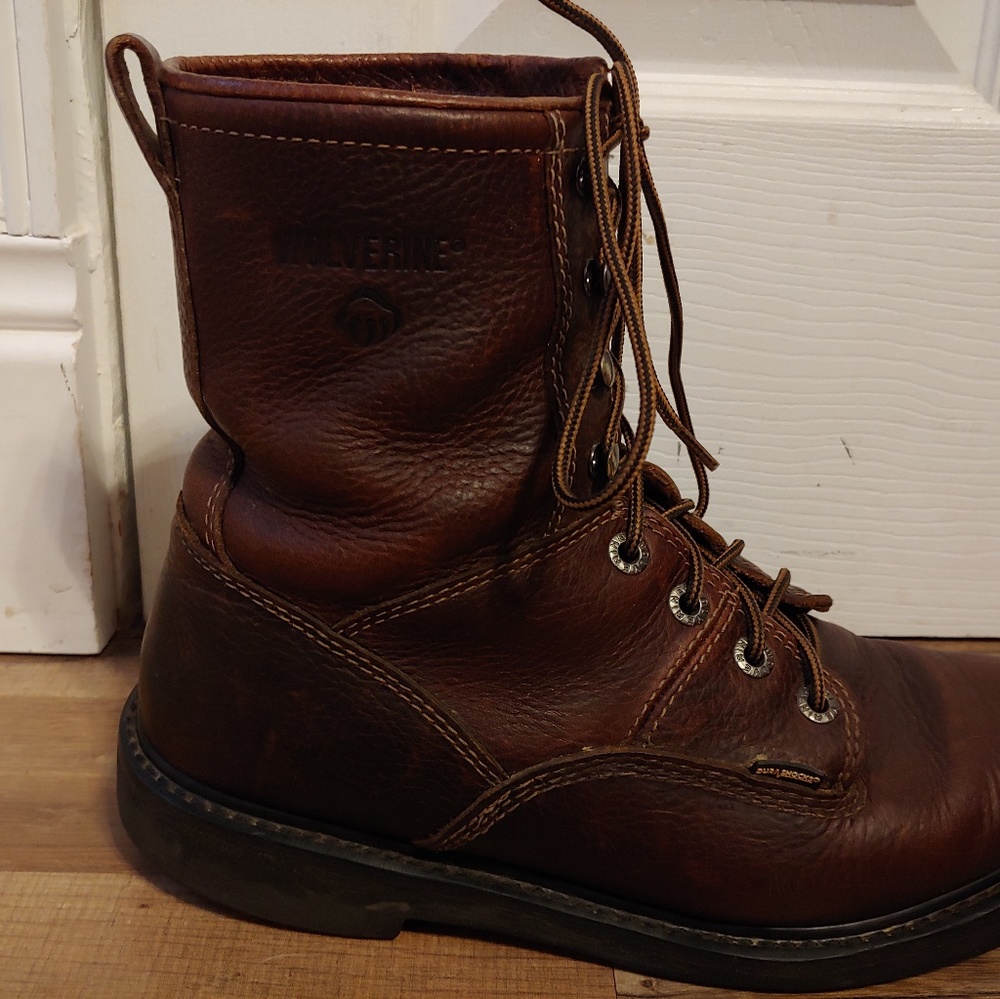 SOLD Wolverine 9 inch Durashock Boots - Picture 2 of 6